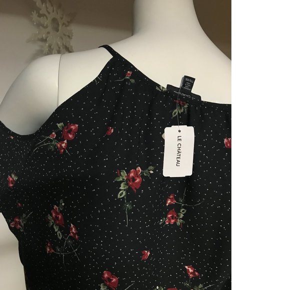 Le Chateau PLUS SIZE Floral Black Red Cold Shoulder Cut Out Long Sleeve dress - Picture 5 of 6